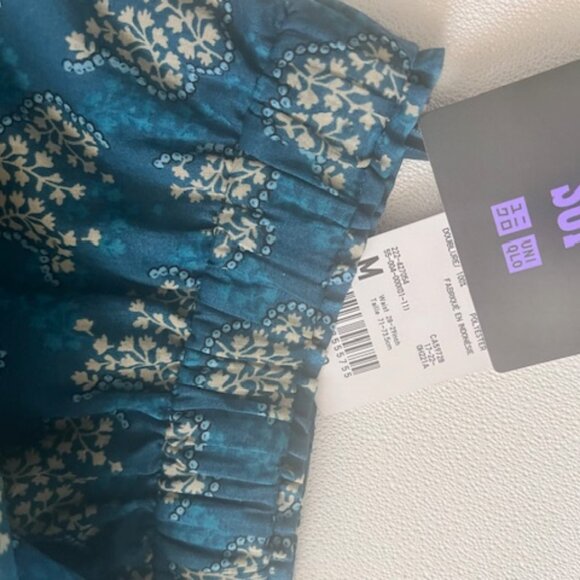 Anna Sui and Uniqlo -  Green and cream long skirt floral patterns - Picture 9 of 15